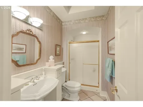 211 Alderwood Drive Chehalis WA 98532