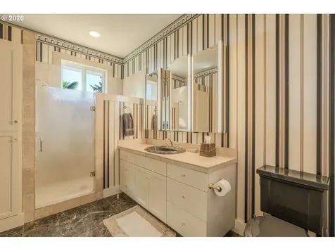 211 Alderwood Drive Chehalis WA 98532