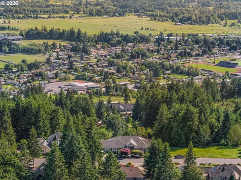 211 Alderwood Drive Chehalis WA 98532