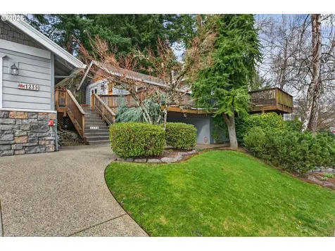 1235 11th Street West Linn OR 97068