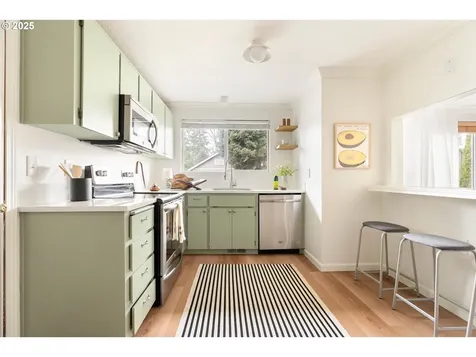 5428 SE 100th Avenue Portland OR 97266