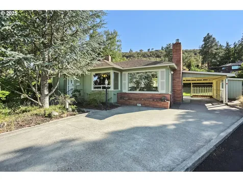 1622 W 12th Street The Dalles OR 97058