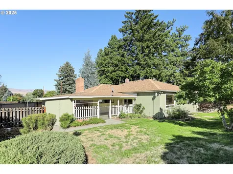 1622 W 12th Street The Dalles OR 97058
