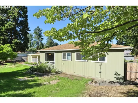 1622 W 12th Street The Dalles OR 97058