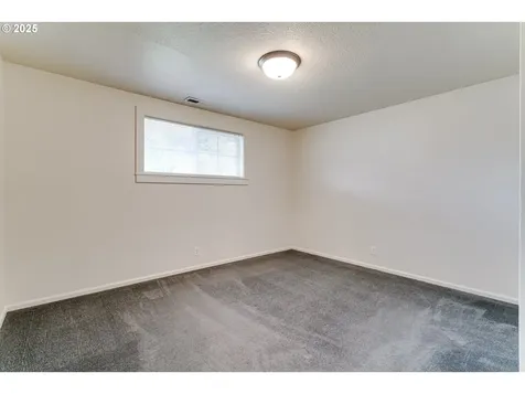 1560 Acacia Avenue Eugene OR 97408