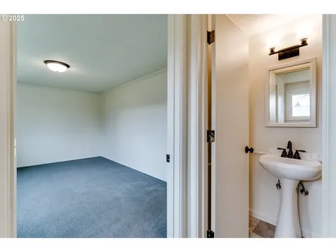 1560 Acacia Avenue Eugene OR 97408