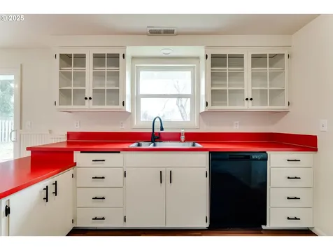 1560 Acacia Avenue Eugene OR 97408