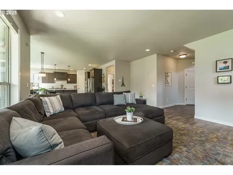 15319 NE 107th Street Vancouver WA 98682