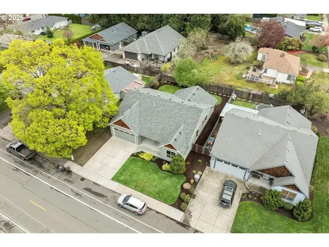 920 N Ivy Street Canby OR 97013