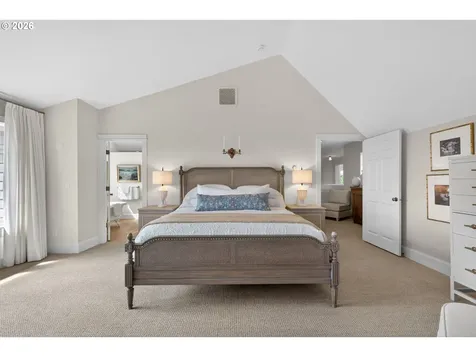 8435 NW Hazeltine Street Portland OR 97229