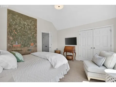 8435 NW Hazeltine Street Portland OR 97229