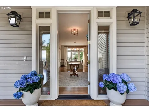 8435 NW Hazeltine Street Portland OR 97229