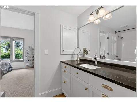 8435 NW Hazeltine Street Portland OR 97229