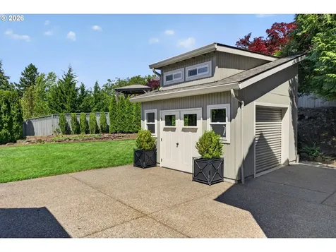 8435 NW Hazeltine Street Portland OR 97229