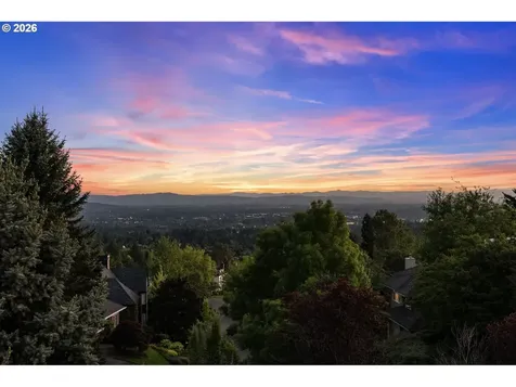 8435 NW Hazeltine Street Portland OR 97229
