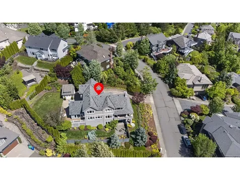 8435 NW Hazeltine Street Portland OR 97229