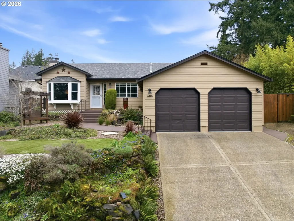 1315 High Street Gladstone OR 97027