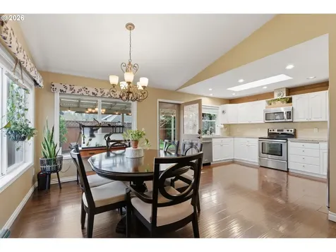 1315 High Street Gladstone OR 97027