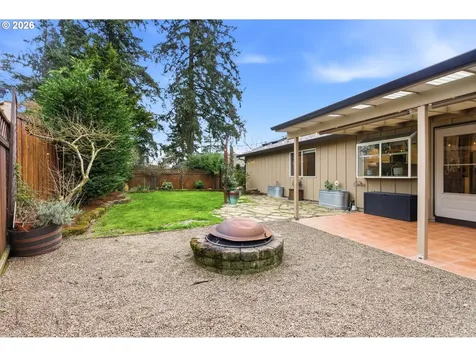 1315 High Street Gladstone OR 97027