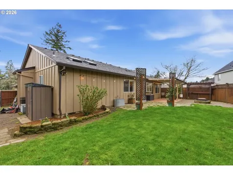1315 High Street Gladstone OR 97027