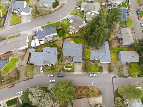 1315 High Street Gladstone OR 97027