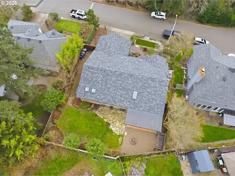1315 High Street Gladstone OR 97027