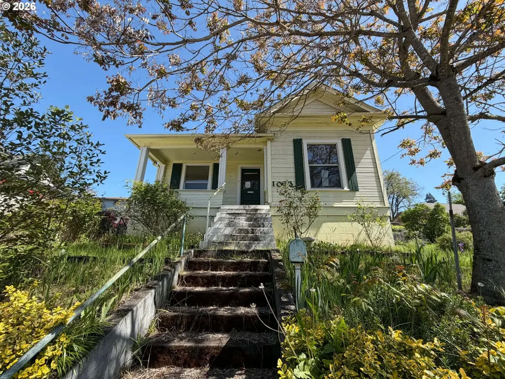 1063 SE Jackson Street Roseburg OR 97470