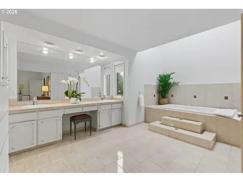 4393 Sundew Court Lake Oswego OR 97035