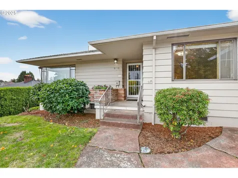 8112 SW 5th Avenue Portland OR 97219