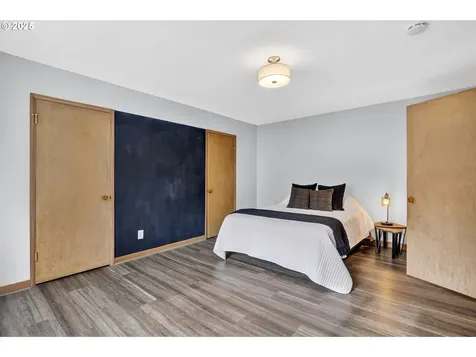 8112 SW 5th Avenue Portland OR 97219