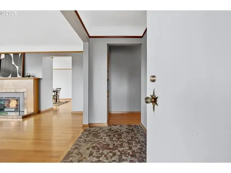 8112 SW 5th Avenue Portland OR 97219