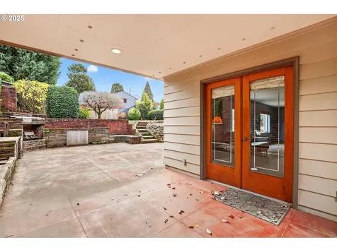 8112 SW 5th Avenue Portland OR 97219