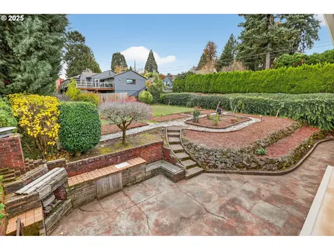 8112 SW 5th Avenue Portland OR 97219