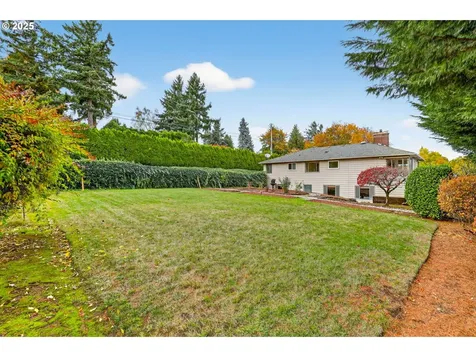 8112 SW 5th Avenue Portland OR 97219