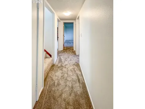 1910 NW Delridge Avenue Roseburg OR 97471