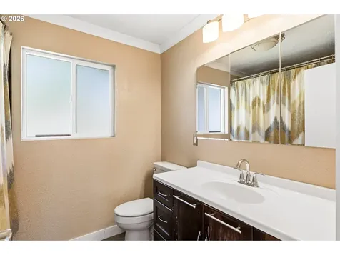2115 NE 136th Avenue Portland OR 97230