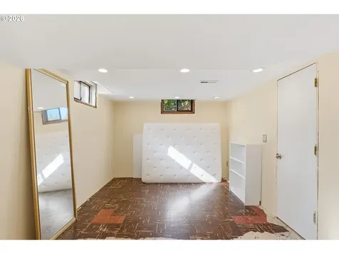 2115 NE 136th Avenue Portland OR 97230