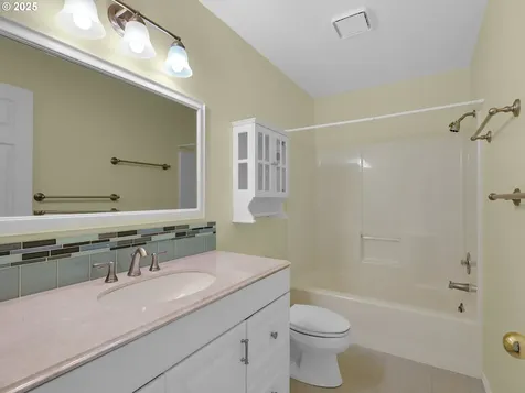 343 Hemlock Street Seaside OR 97138