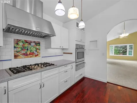 343 Hemlock Street Seaside OR 97138