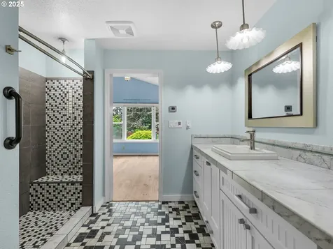 343 Hemlock Street Seaside OR 97138
