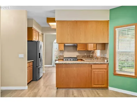 1162 S 69th Street Springfield OR 97478
