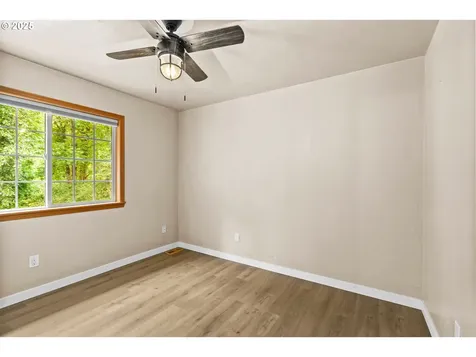 1162 S 69th Street Springfield OR 97478