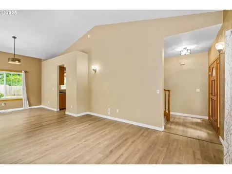 1162 S 69th Street Springfield OR 97478