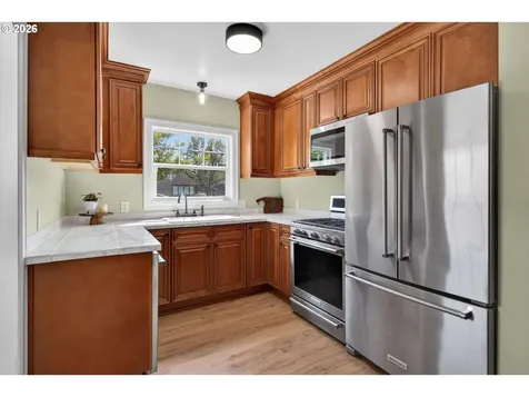 2241 SE 92nd Avenue Portland OR 97216