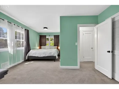 2241 SE 92nd Avenue Portland OR 97216