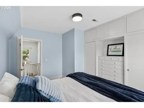 2241 SE 92nd Avenue Portland OR 97216