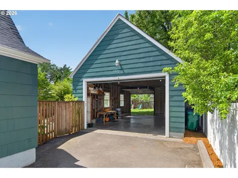 2241 SE 92nd Avenue Portland OR 97216
