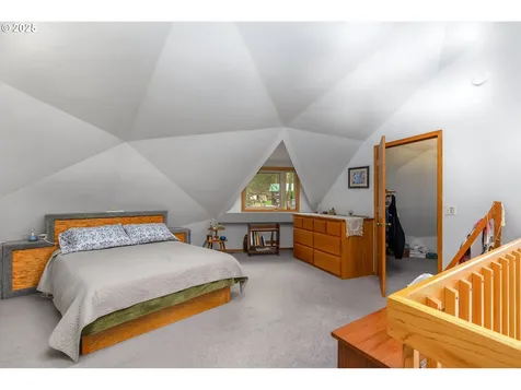 27442 Crow Road Eugene OR 97402