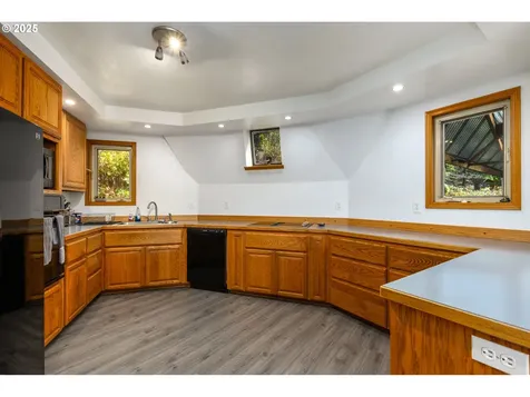 27442 Crow Road Eugene OR 97402