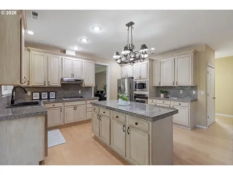 3316 NW 130th Circle Vancouver WA 98685